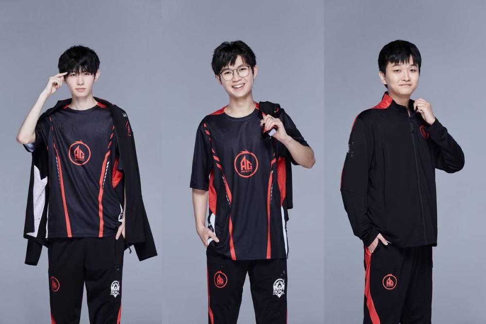 LNG Esports 阵容由 Hanyi 揭晓： ZIKA , Tian , Scout , Peyz , Hang 在午夜签约